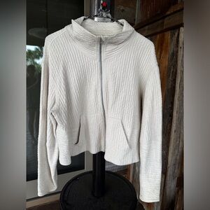 Lululemon cream lightweight jacket